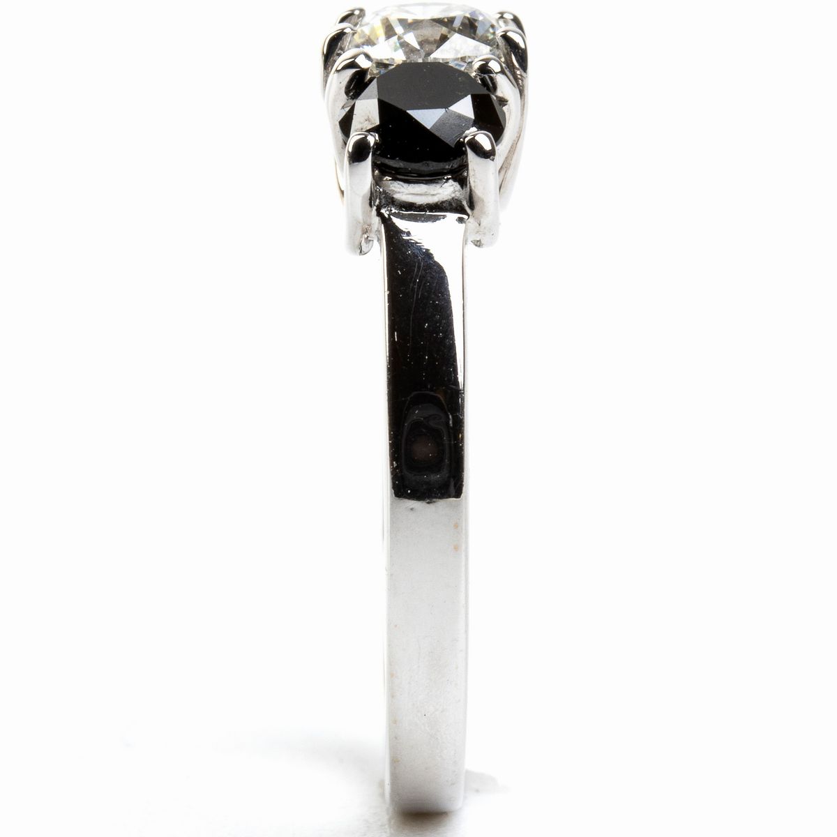 Anello Trilogy in Oro con Diamanti