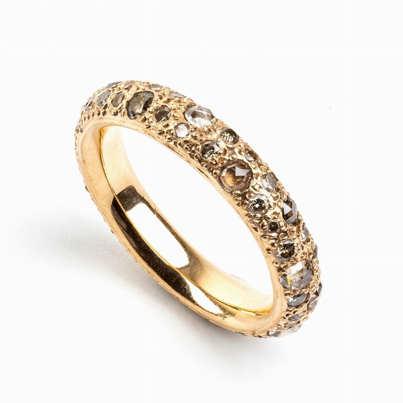 Anello in Oro e Diamanti Brown