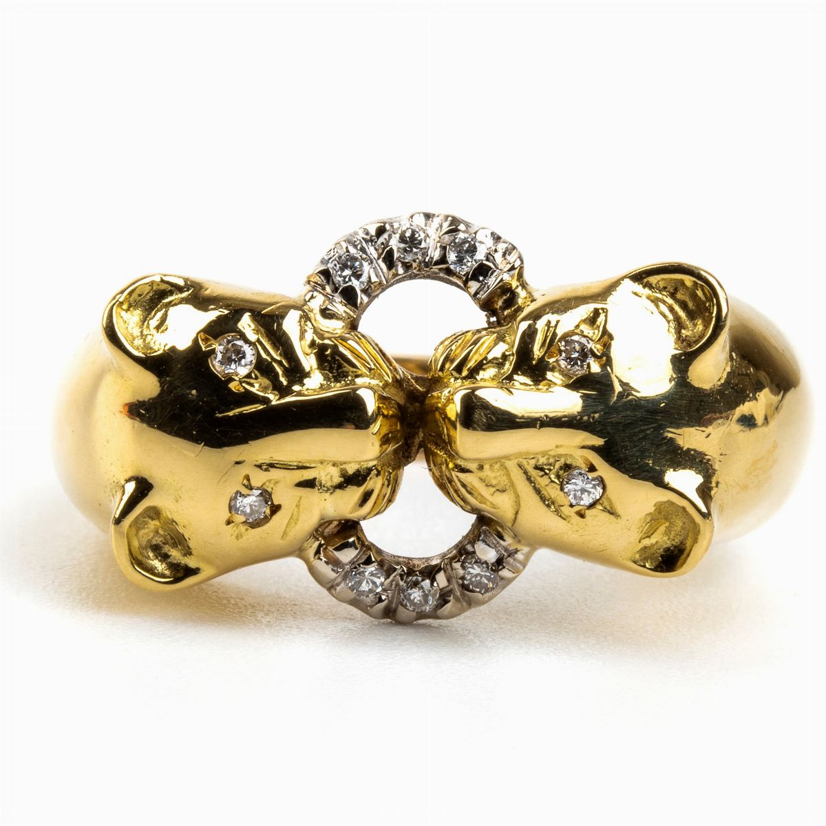 Anello con Coppia di Teste di Pantera in Oro e Diamanti