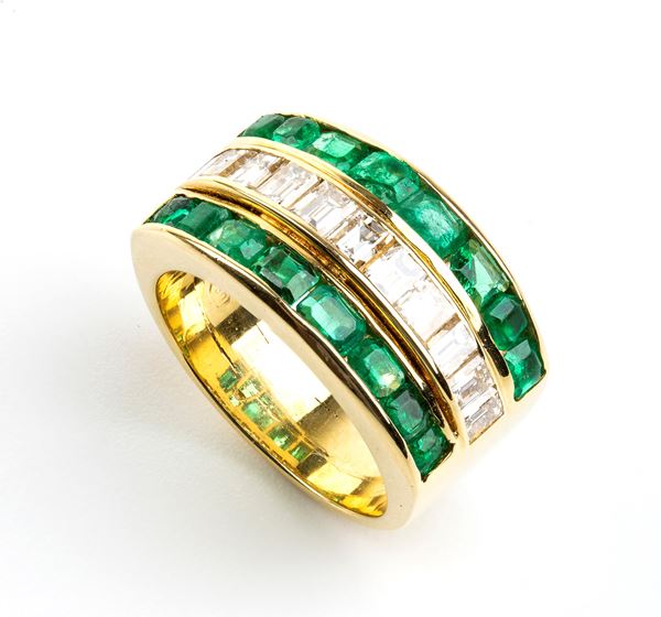 Diamond emerald gold ring