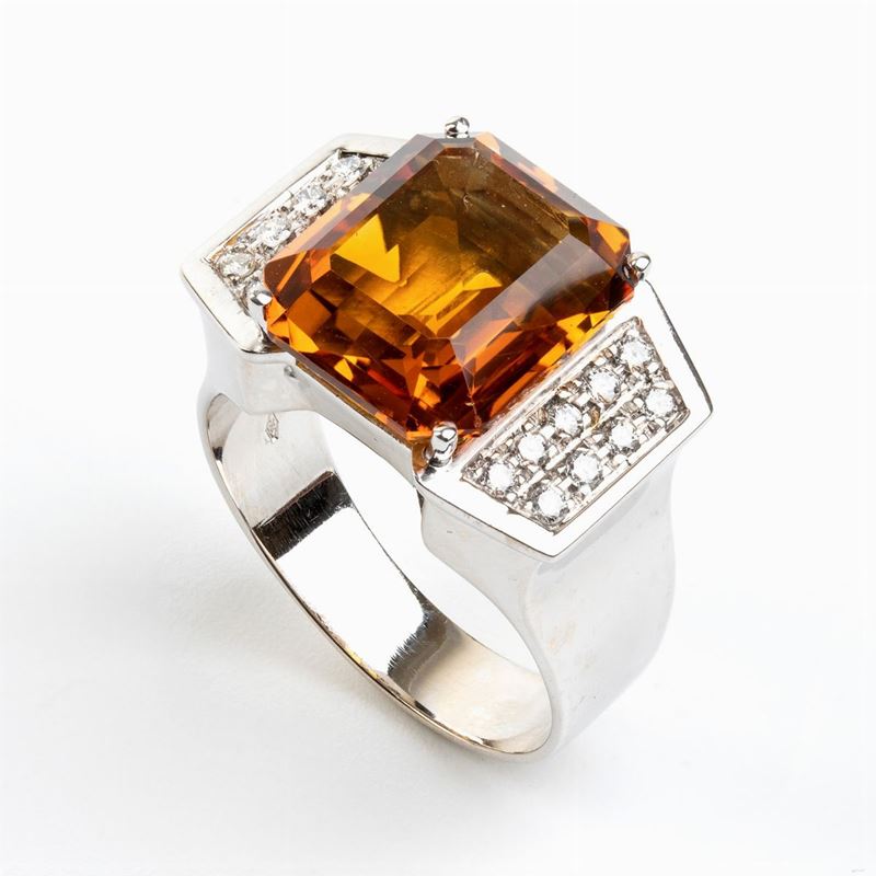 Anello in Oro con Quarzo Citrino e Diamanti
