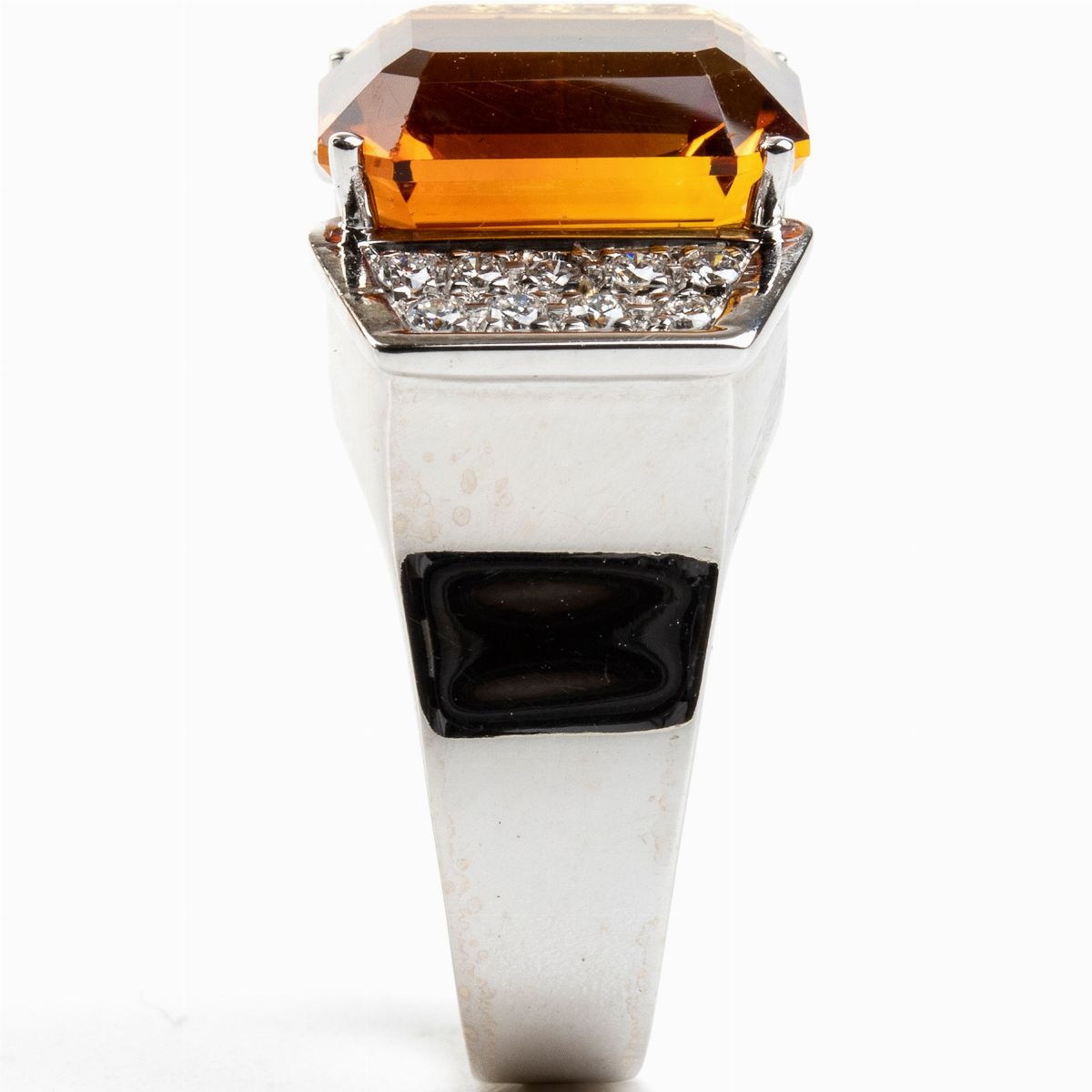 Anello in Oro con Quarzo Citrino e Diamanti