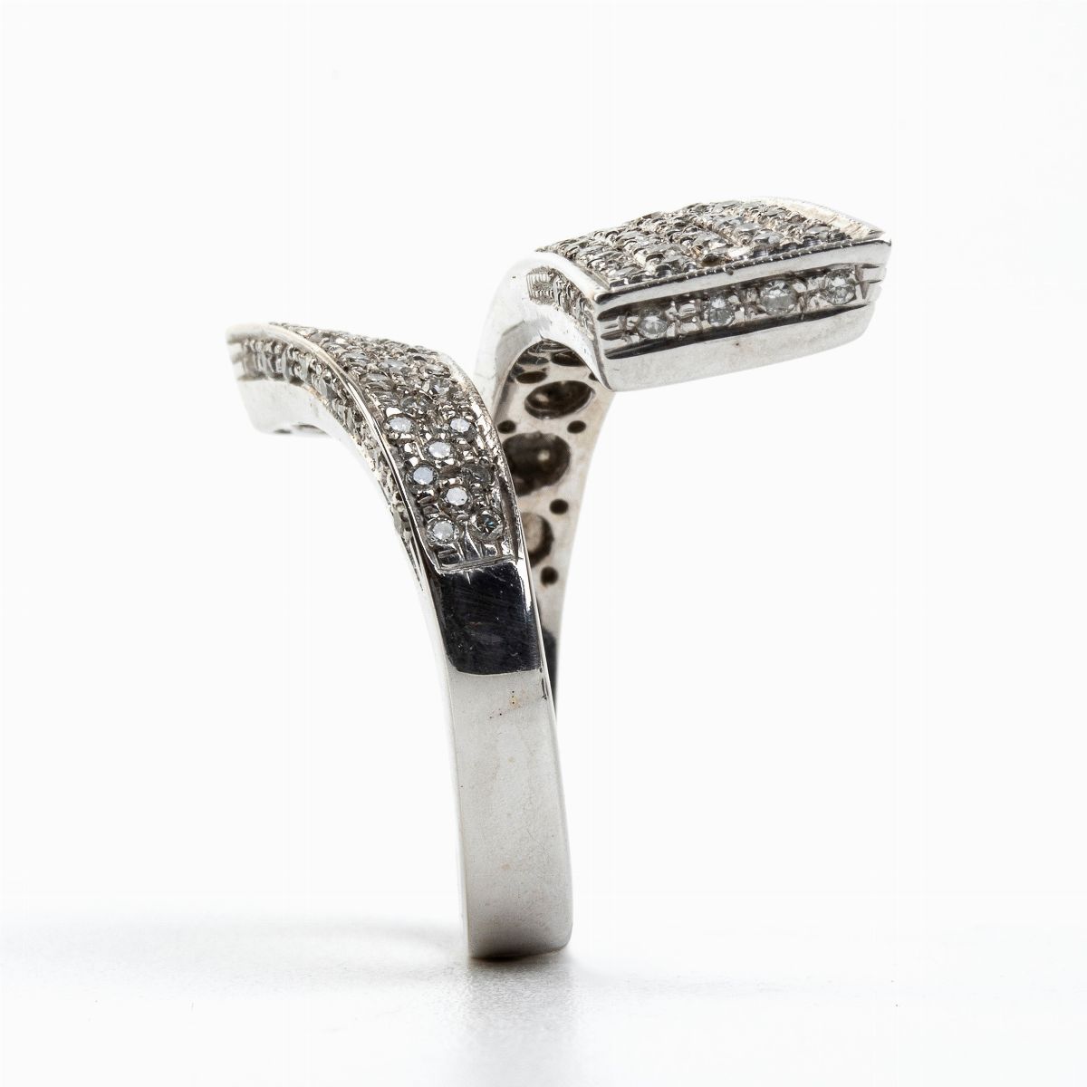 Anello in Oro con Pavè di Brillanti