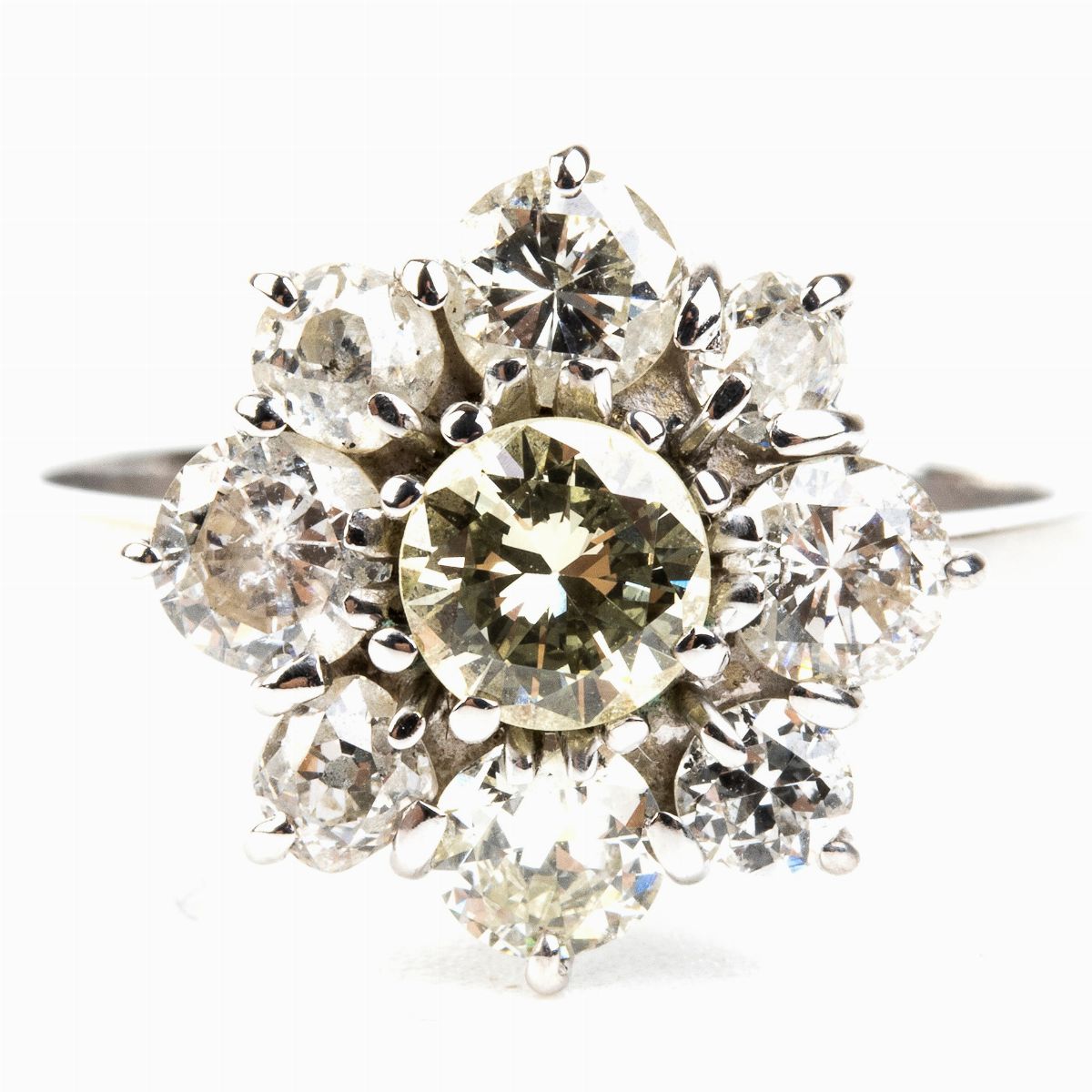 Anello a Fiore in Diamanti ed Oro Bianco