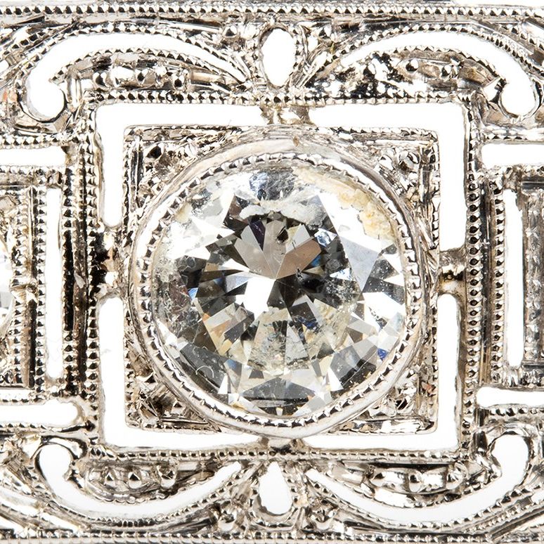 Collana di Perle con Fermezza Geometrica in Platino e Diamanti