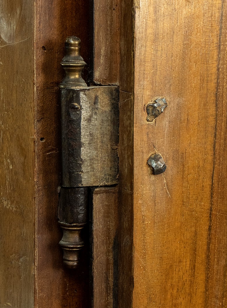 Cassettone a Ribalta con Alzata - Piemonte, Prima Metà del XVIII Secolo