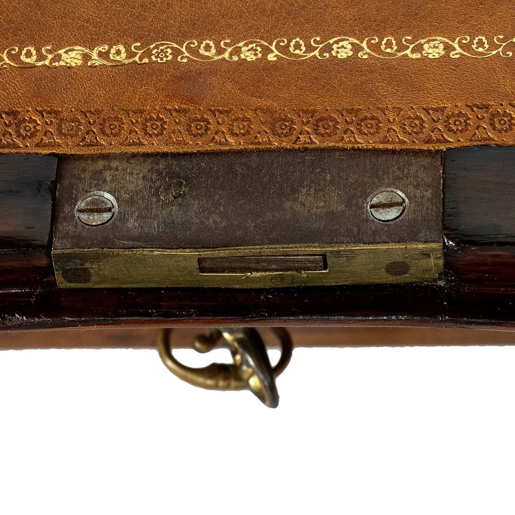 Ribalta Luigi XV da Centro in Ebano Viola - Francia, XVIII Secolo