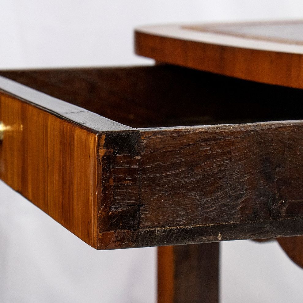 Piccolo Scrittoio Luigi XV in Ebano Viola - Francia, 1740-1750 Circa