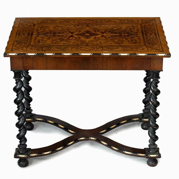 Inlaid coffee table - Lombardy, 19th century