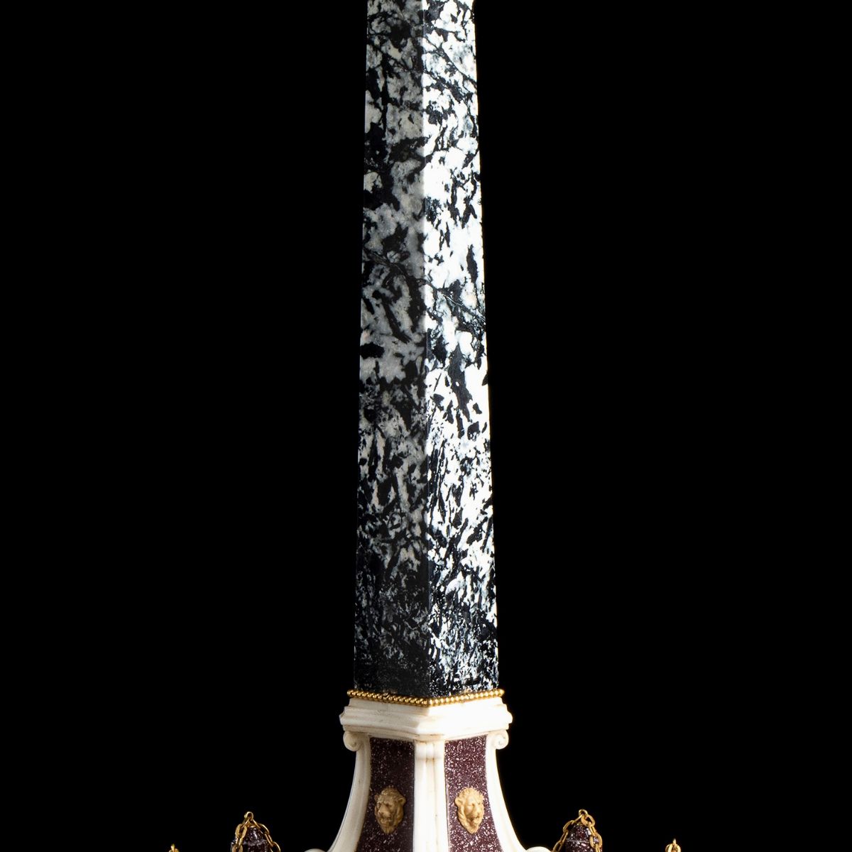 Obelisco in Marmo - Roma, XIX Secolo