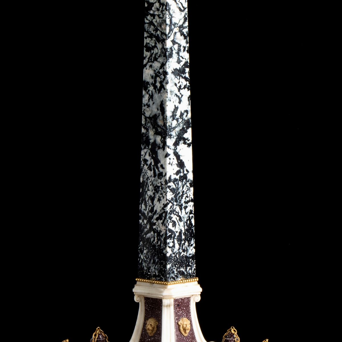 Obelisco in Marmo - Roma, XIX Secolo