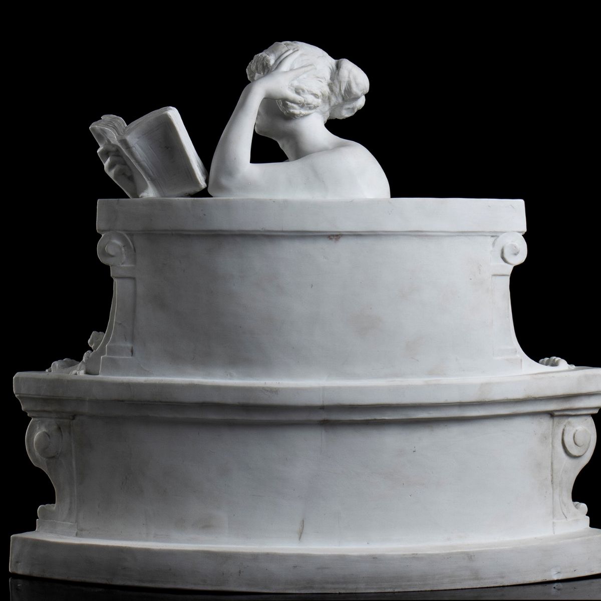 Statua in Biscuit - Francia, XIX Secolo, Firmata Louis Carier Belleuse (1848-1913)