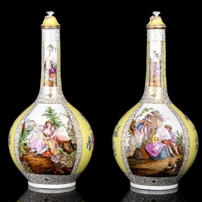 Coppia di Vasi con Coperchio in Porcellana - Germania, XIX Secolo