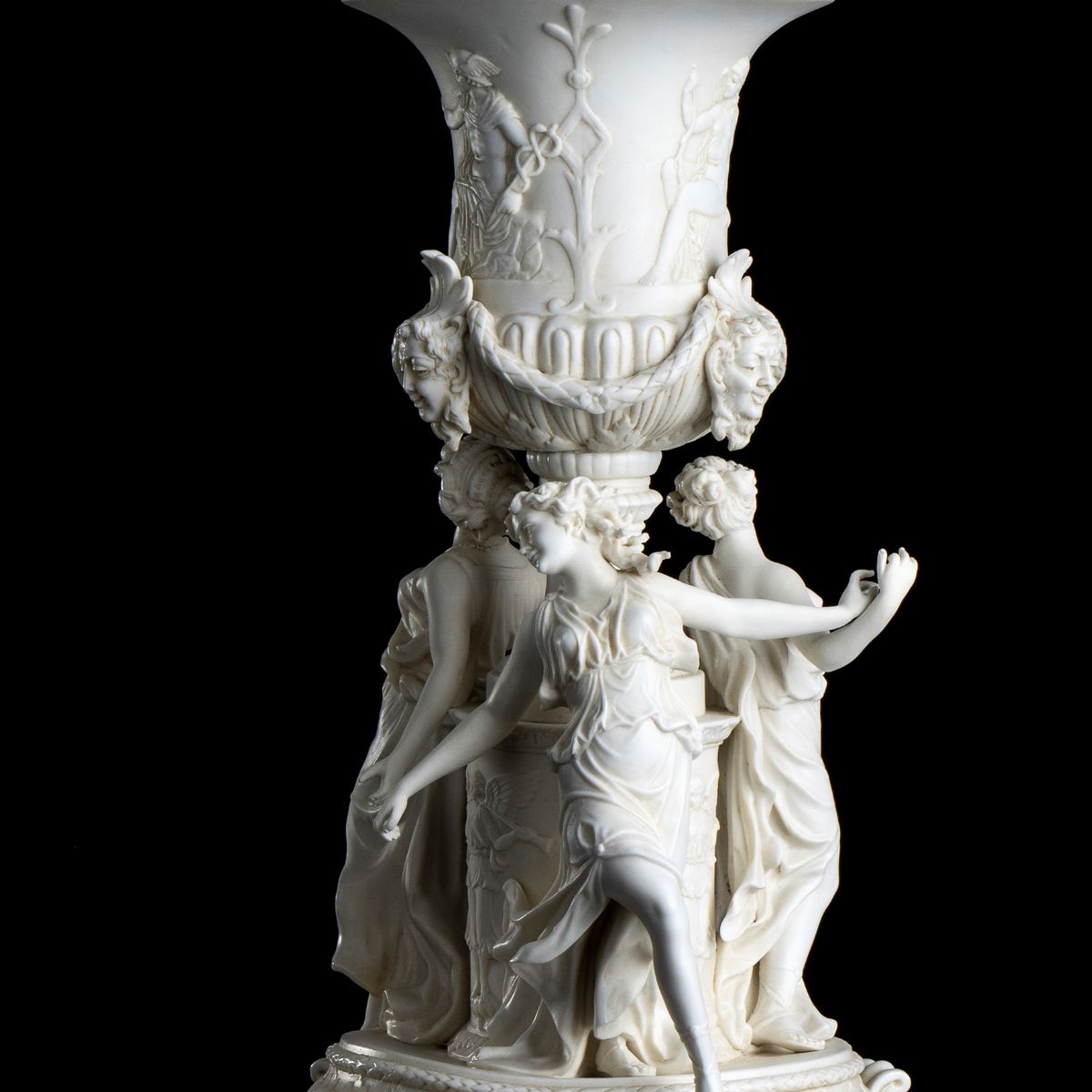 Coppia di Coppe con Coperchio Napoleone III in Porcellana Biscuit - Francia, XIX Secolo