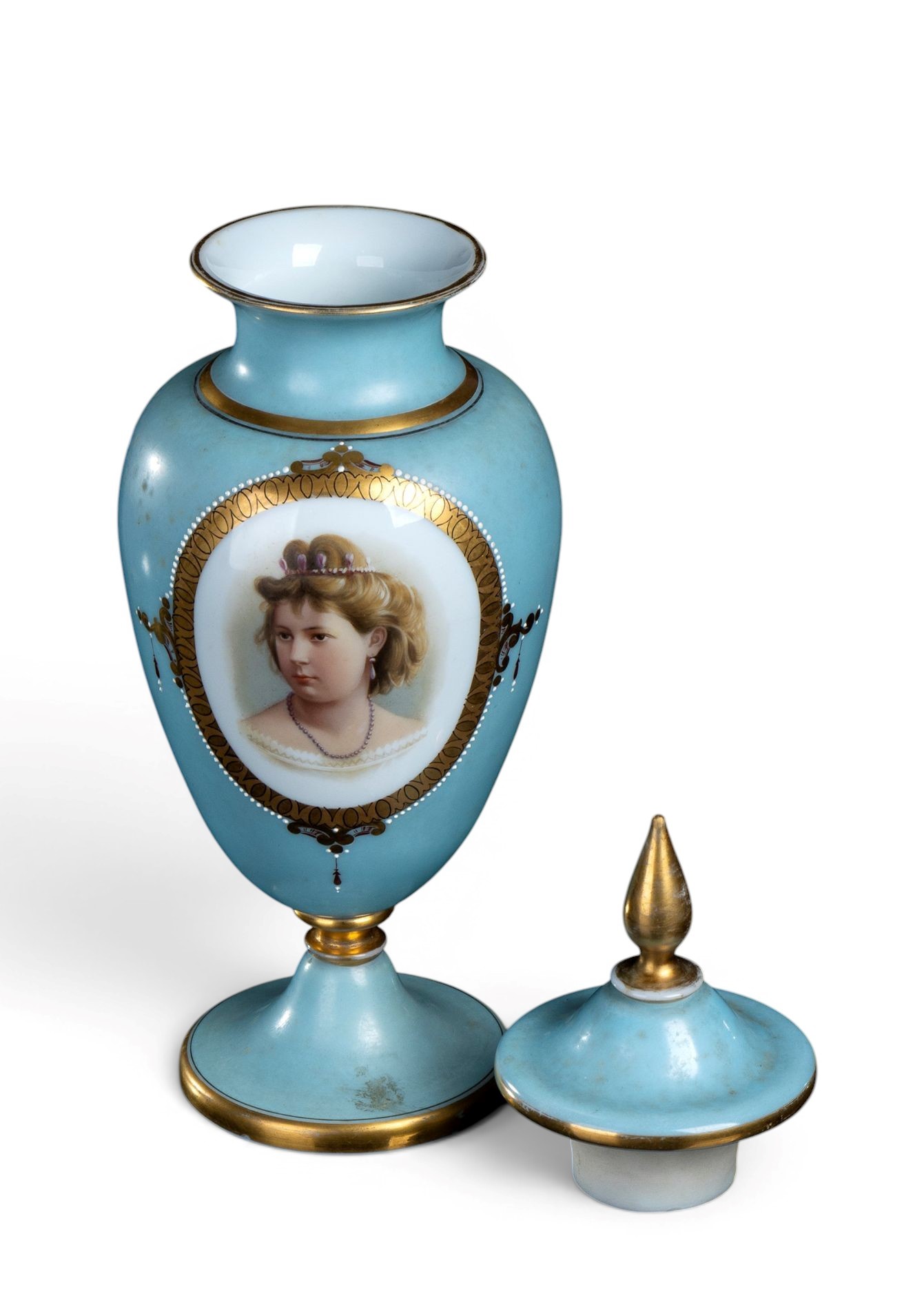 Vaso vittoriano in opalina, Inghilterra (Bristol), 1860 circa