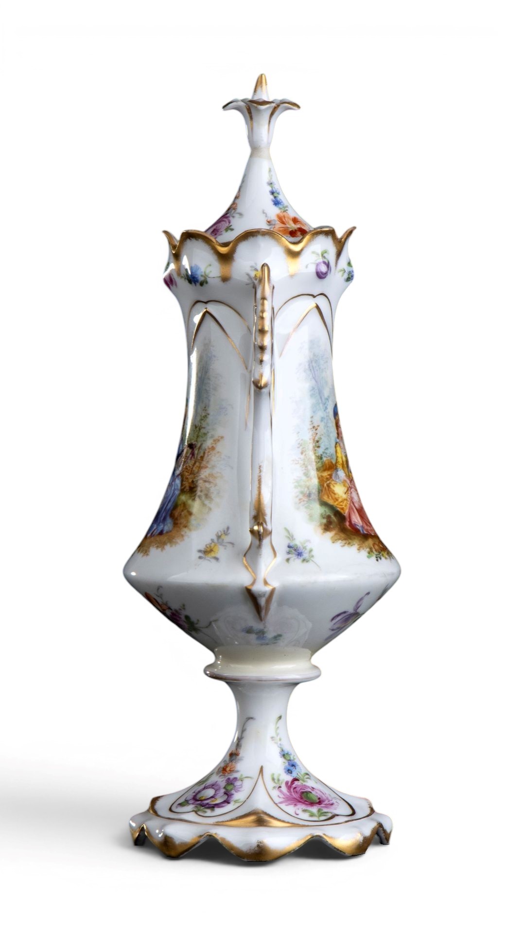 Vaso biansato con coperchio, porcellana di Dresda policroma