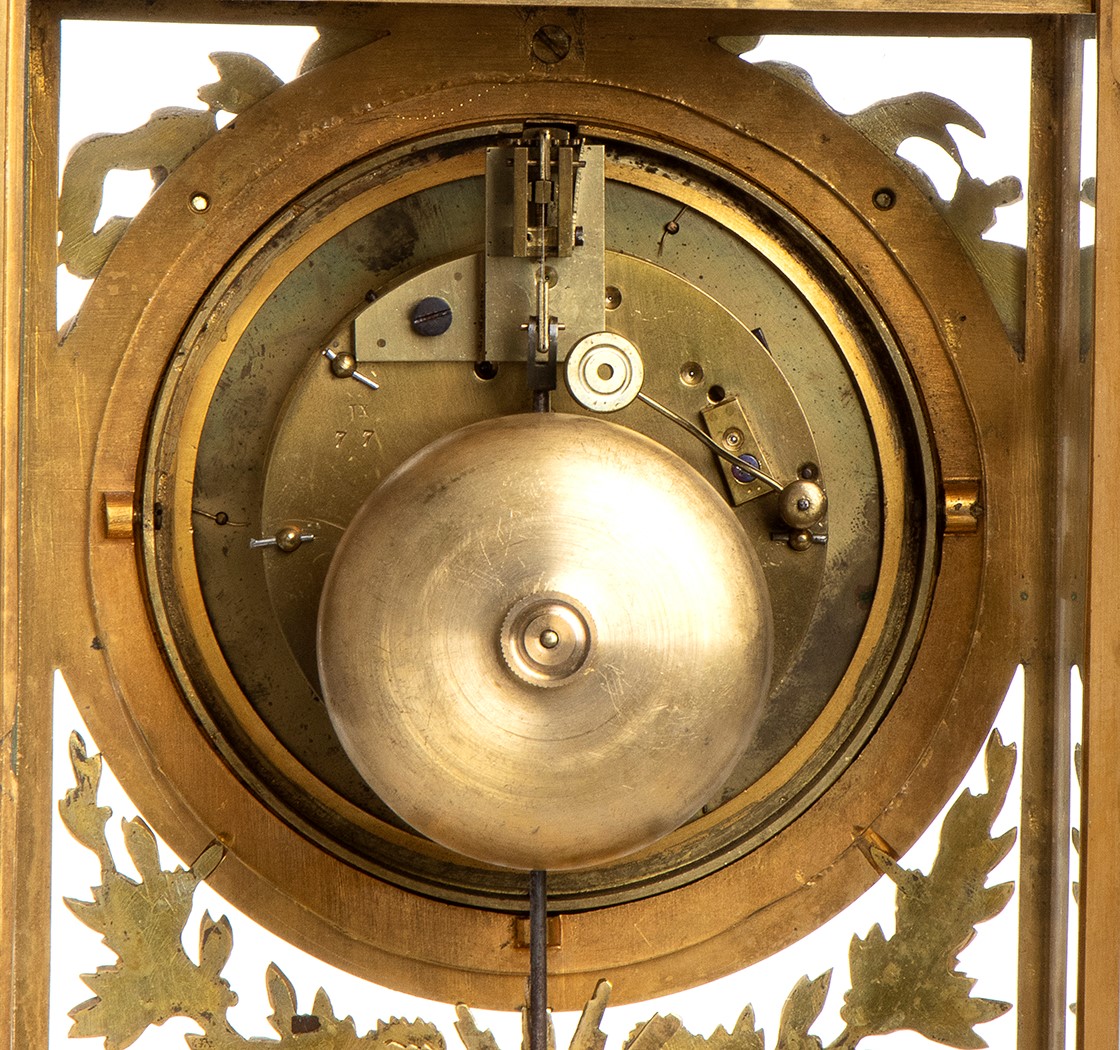 H. Journet & Cie - Trittico francese, orologio e coppia di candelabri in bronzo dorato e marmo, P...