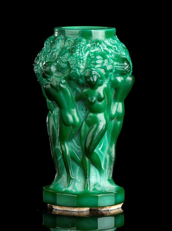 "Ingrid" glass vase - Czechoslovakia, HEINRICH HOFFMANN (1875-1939)