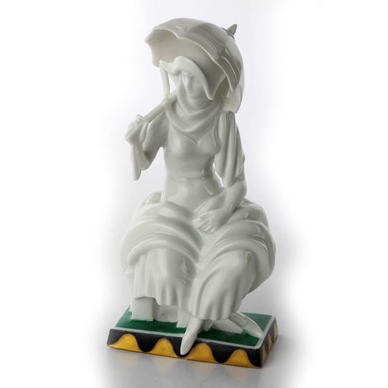Dama con Parasole, Scultura in Volume in Porcellana Bianca