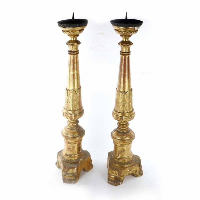 Coppia di Torcieri in Legno Dorato