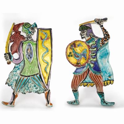 Coppia di Guerrieri, Scultura in Forma in Ceramica Policroma