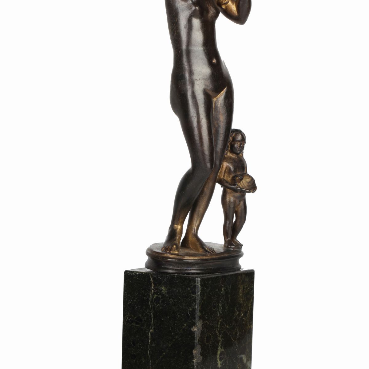 Venere Anadiomene con Cupido