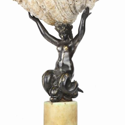 Nereide con Tridacna