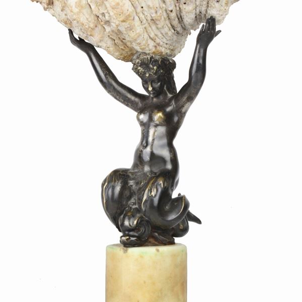 Nereid with Tridacna Valve