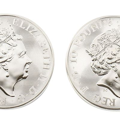 Lotto di Due Monete: 10 Pounds - Elizabeth II Silver Valiant; 10 Oz Fine Silver. 2020 - 2021