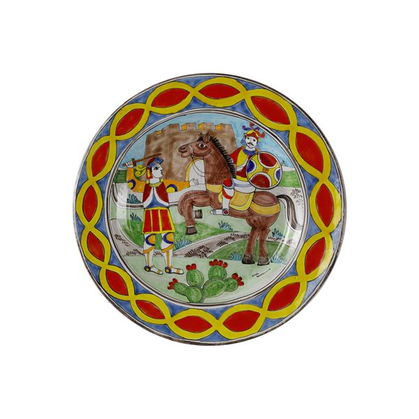 Piatto da parata in ceramica policroma  (seconda metà XX secolo)  - Asta Smart  [..]