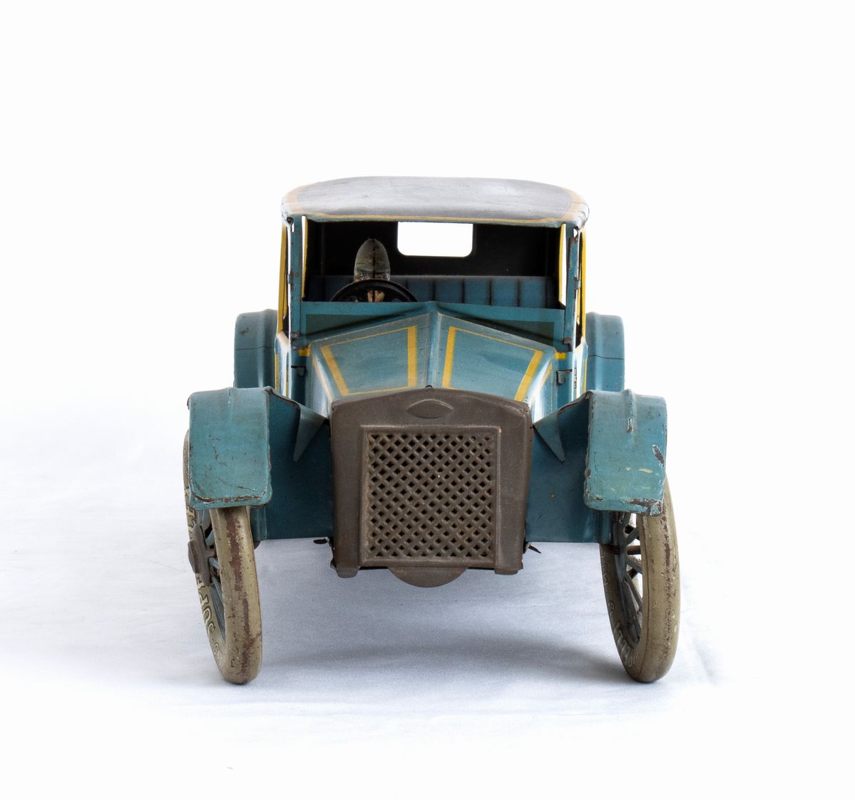 Alemanni, Auto Limousine 6 Luci Gigante