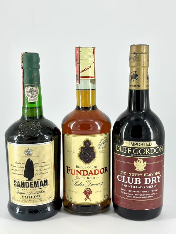 Sandeman Original Fine White Port, Duff Gordon Club Dry Sherry, Fundator Solera reserve brandy de Jerez