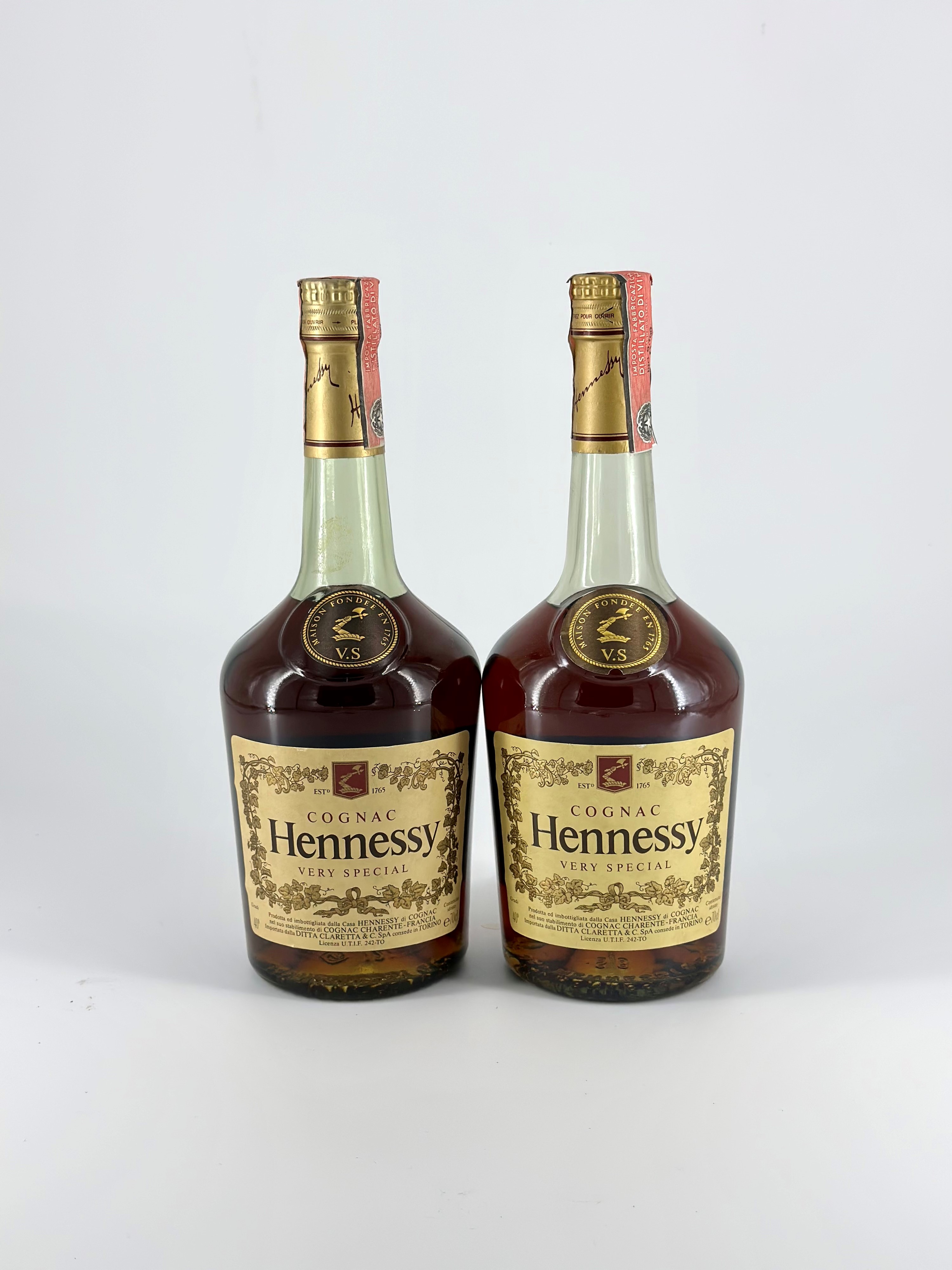 Hennessy V.S. Cognac - Asta Vini e Distillati. D'Annata, Pregiati e da  Collezione - Bertolami Fine Art - Casa d'Aste