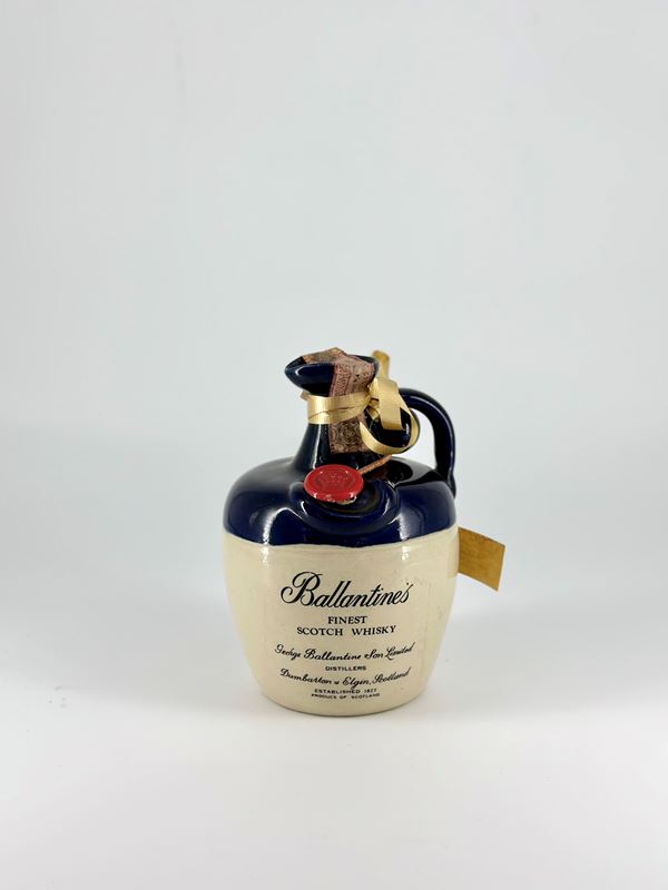 Ballantine's Finest Blended Scotch Whisky in Ceramic Jug