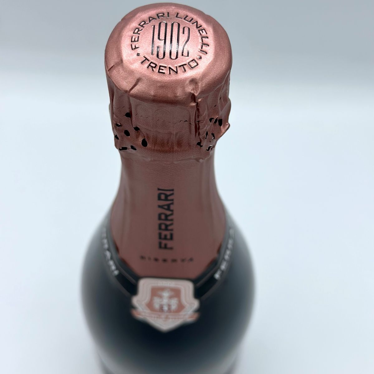 Fratelli Lunelli Ferrari, Perlé Rosé Riserva Trento Doc 2016 - Perlé Bianco Riserva Trento Doc 20...