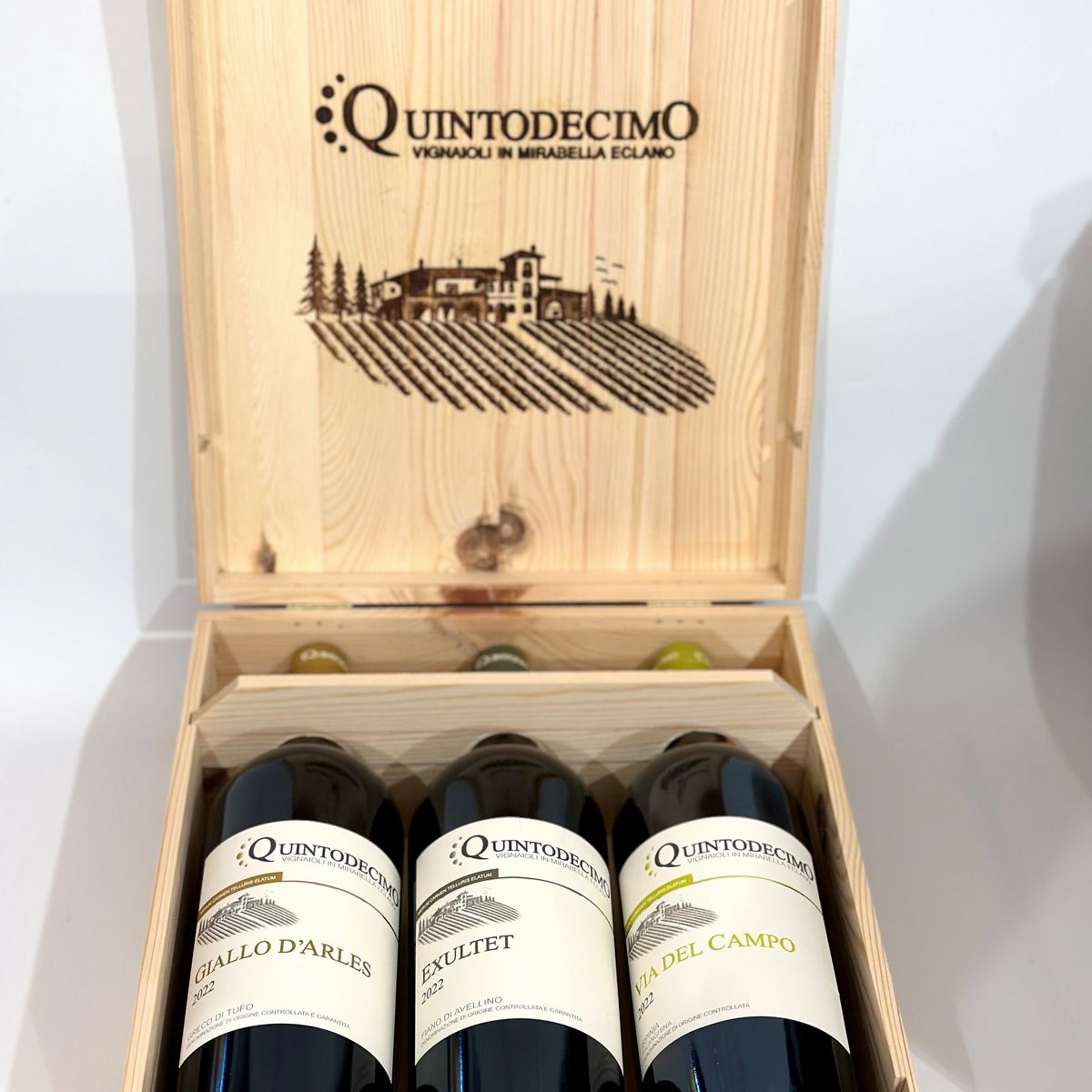 Quintodecimo, Giallo D'arles - Exultet - Via del Campo