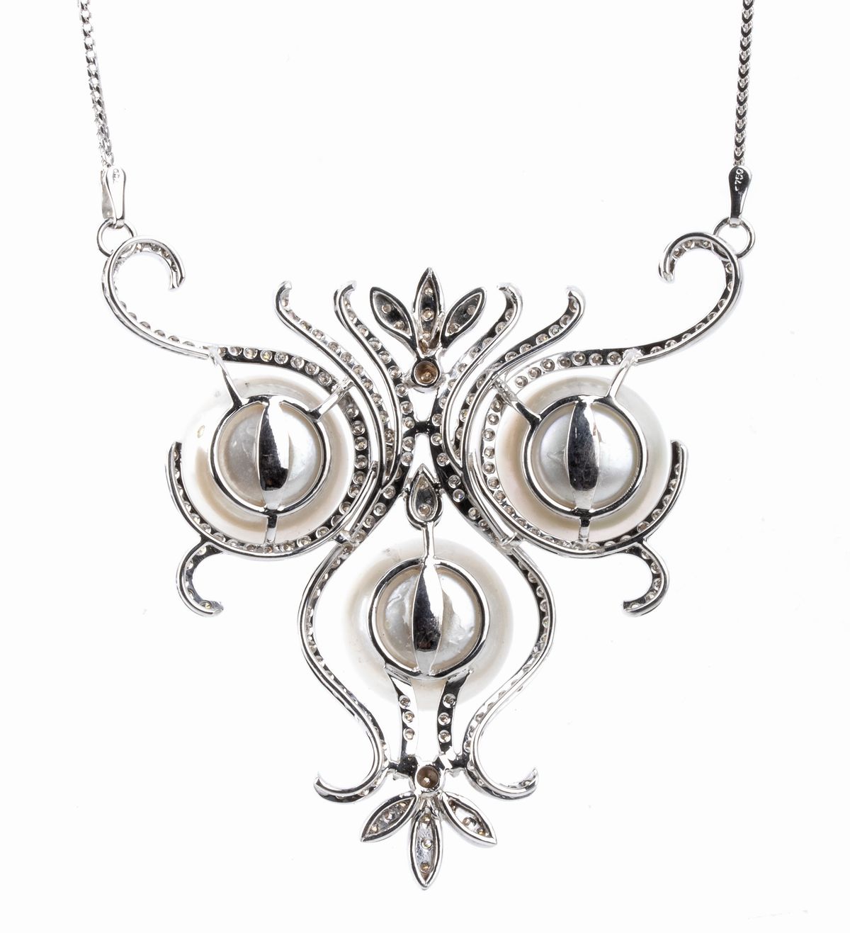 ASCIONE: collana in oro, perle astraliane e diamanti