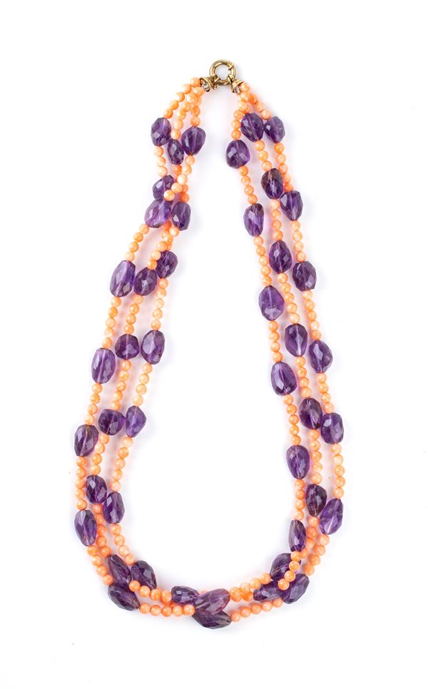 Coral and amethysts necklace