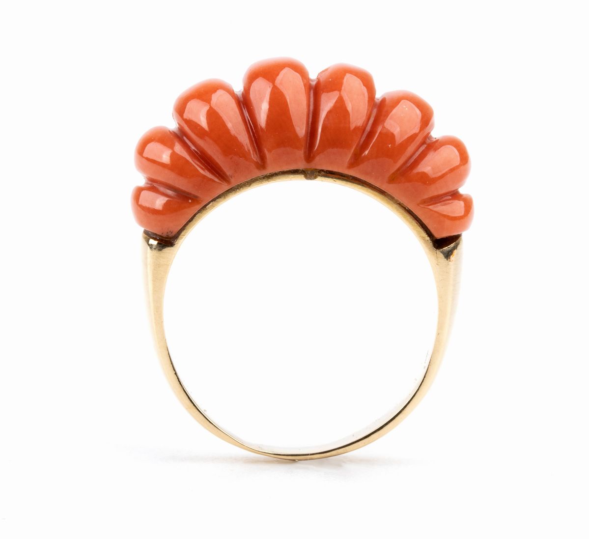 Anello in Oro e Corallo Cerasuolo