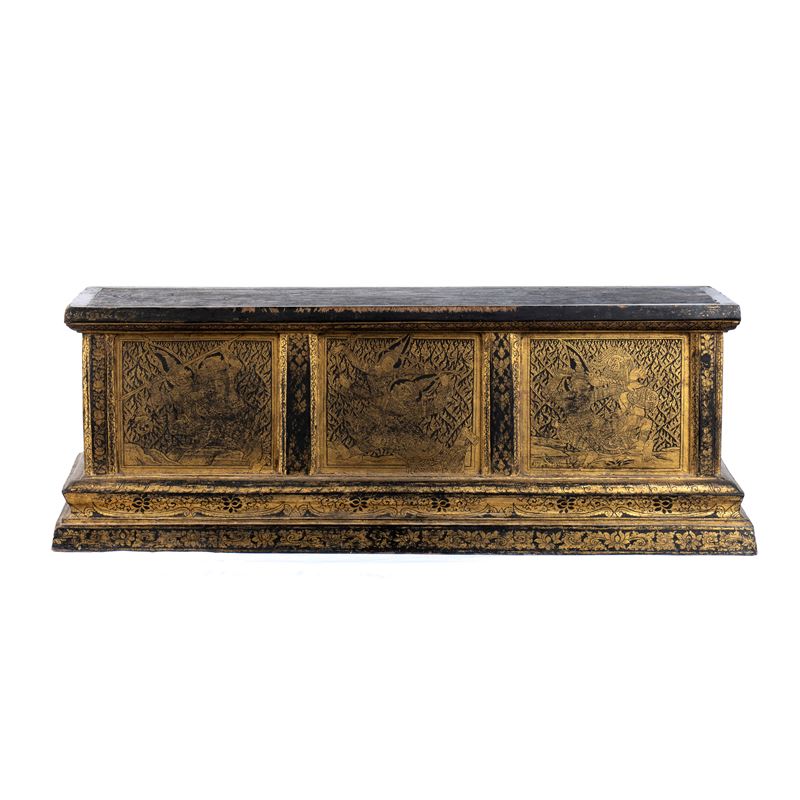 BAULE PER SCRITTURE IN LEGNO LACCATO E DORATO