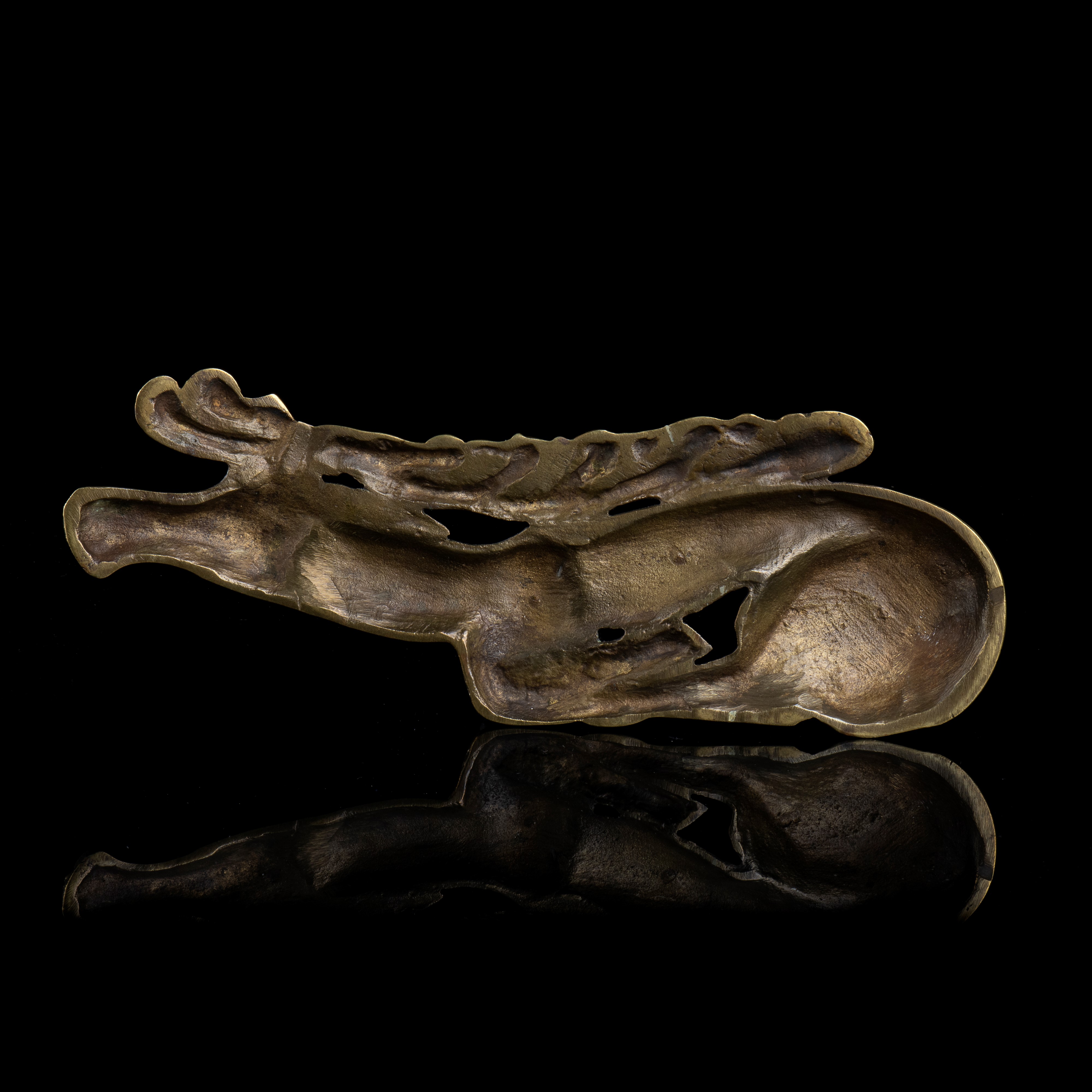 PLACCA ZOOMORFA IN BRONZO DORATO