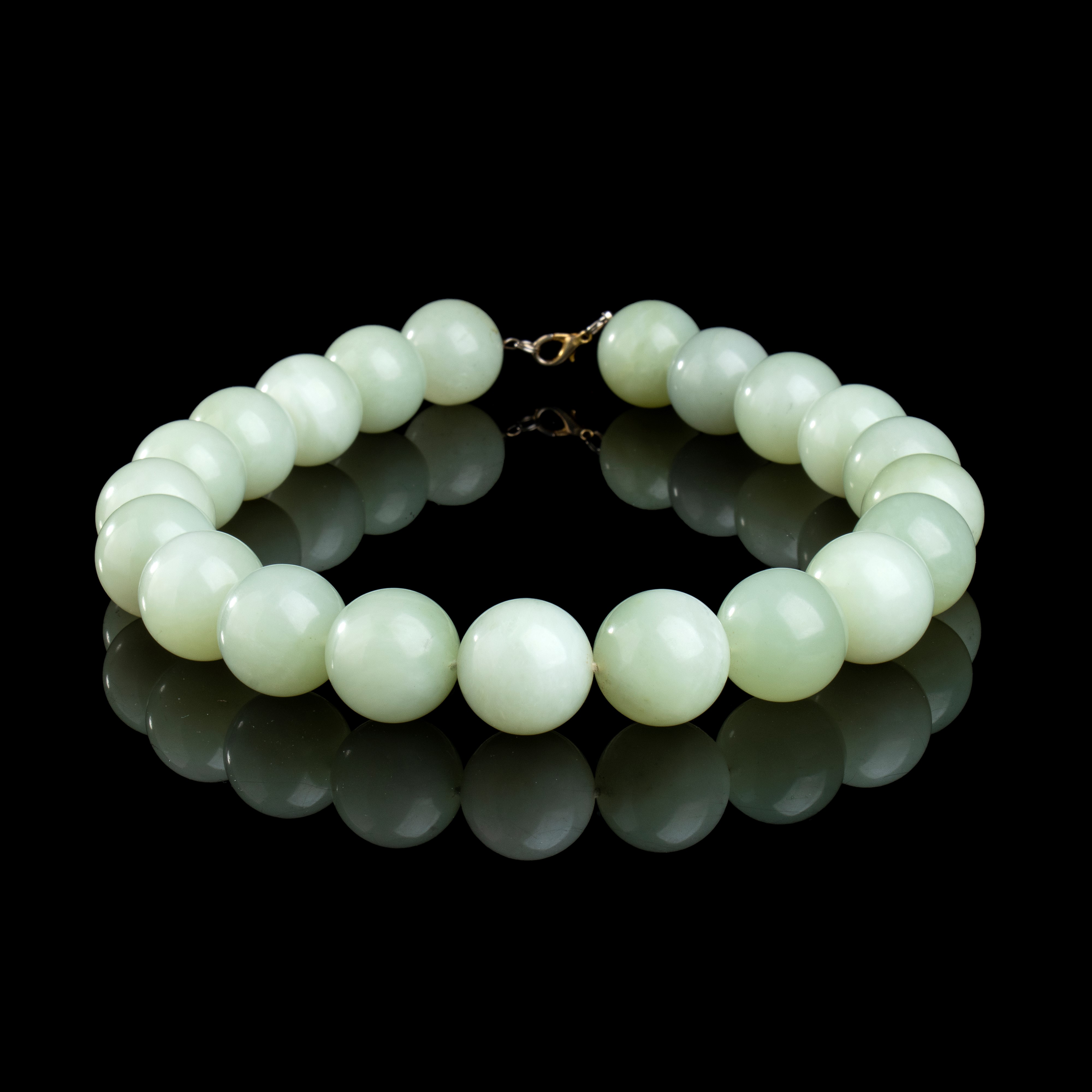 Collana con Sfere in Pietra Verde