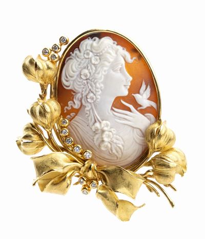 Spilla in Oro con Cammeo e Diamanti