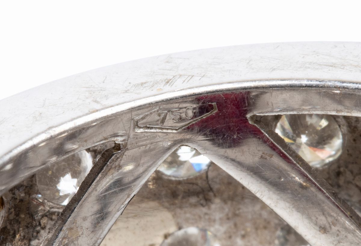 Anello in Oro a Tre Fasce con Rubino Centrale, Zaffiri Gialli e Diamanti