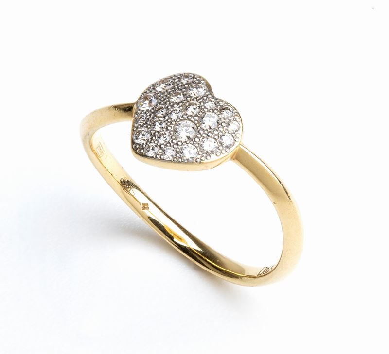 POMELLATO, collezione Dodo: anello in oro con motivo a cuore in pavé di diamanti