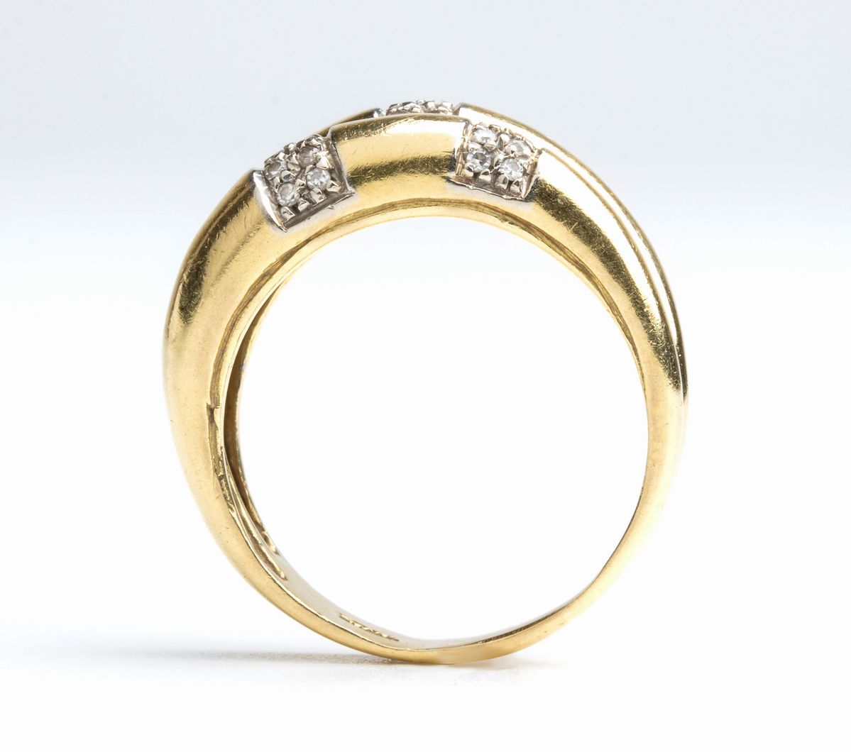 Anello in Oro con Diamanti