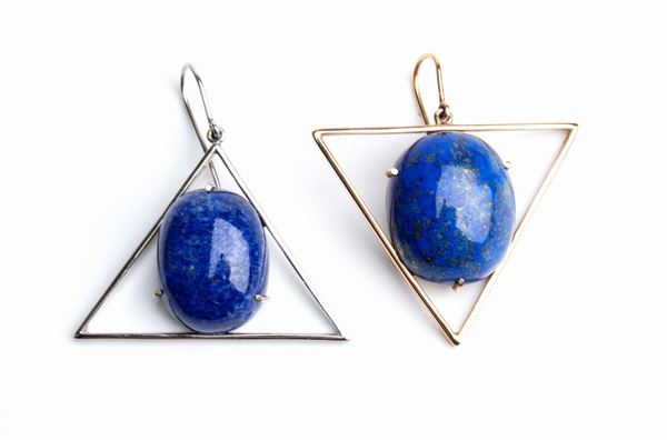 Pair of lapislazuli gold earrings 