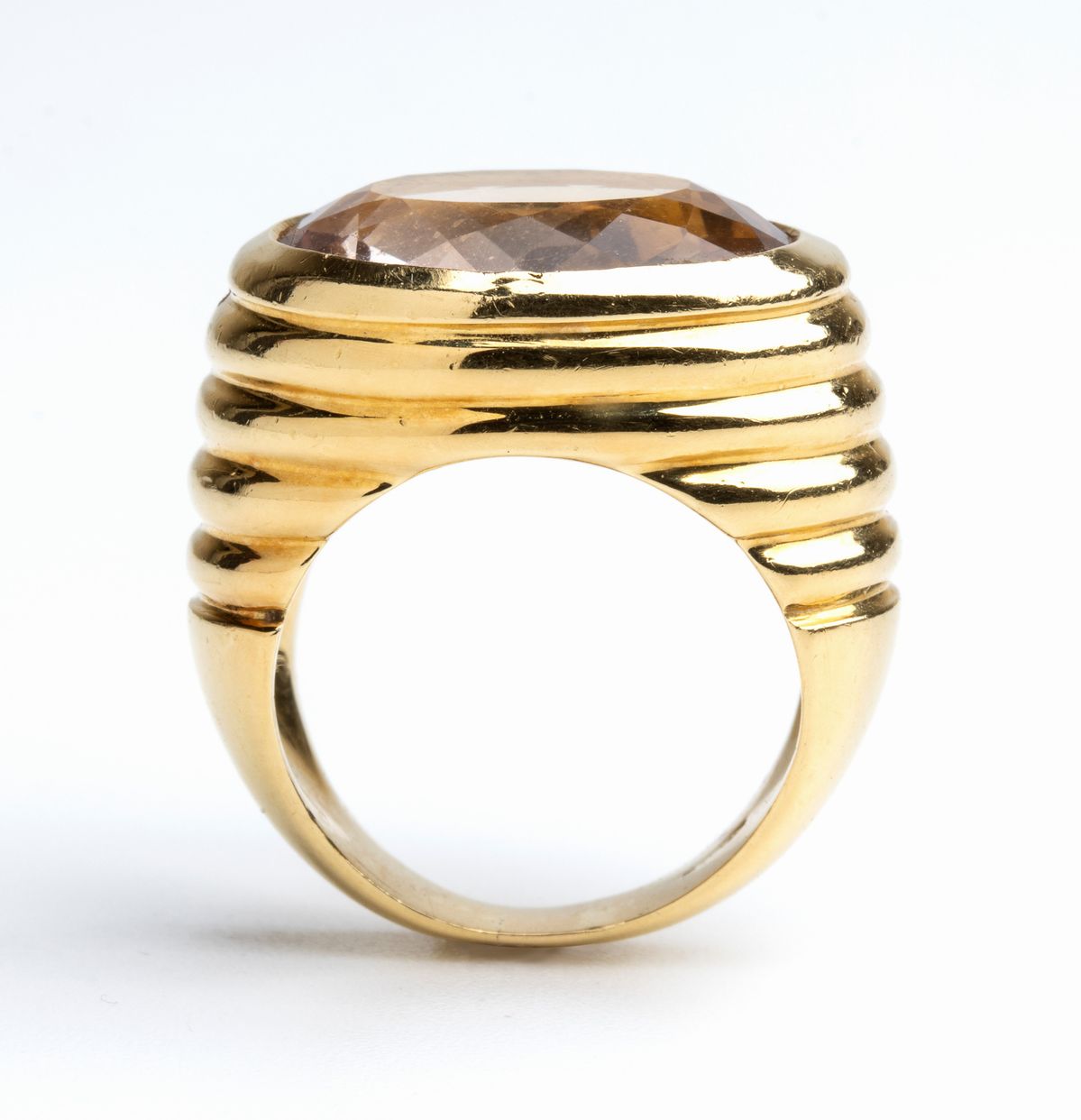 Anello in Oro con Pietra Rosa