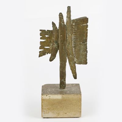 Verticale, Scultura in Volume in Bronzo su Base in Travertino