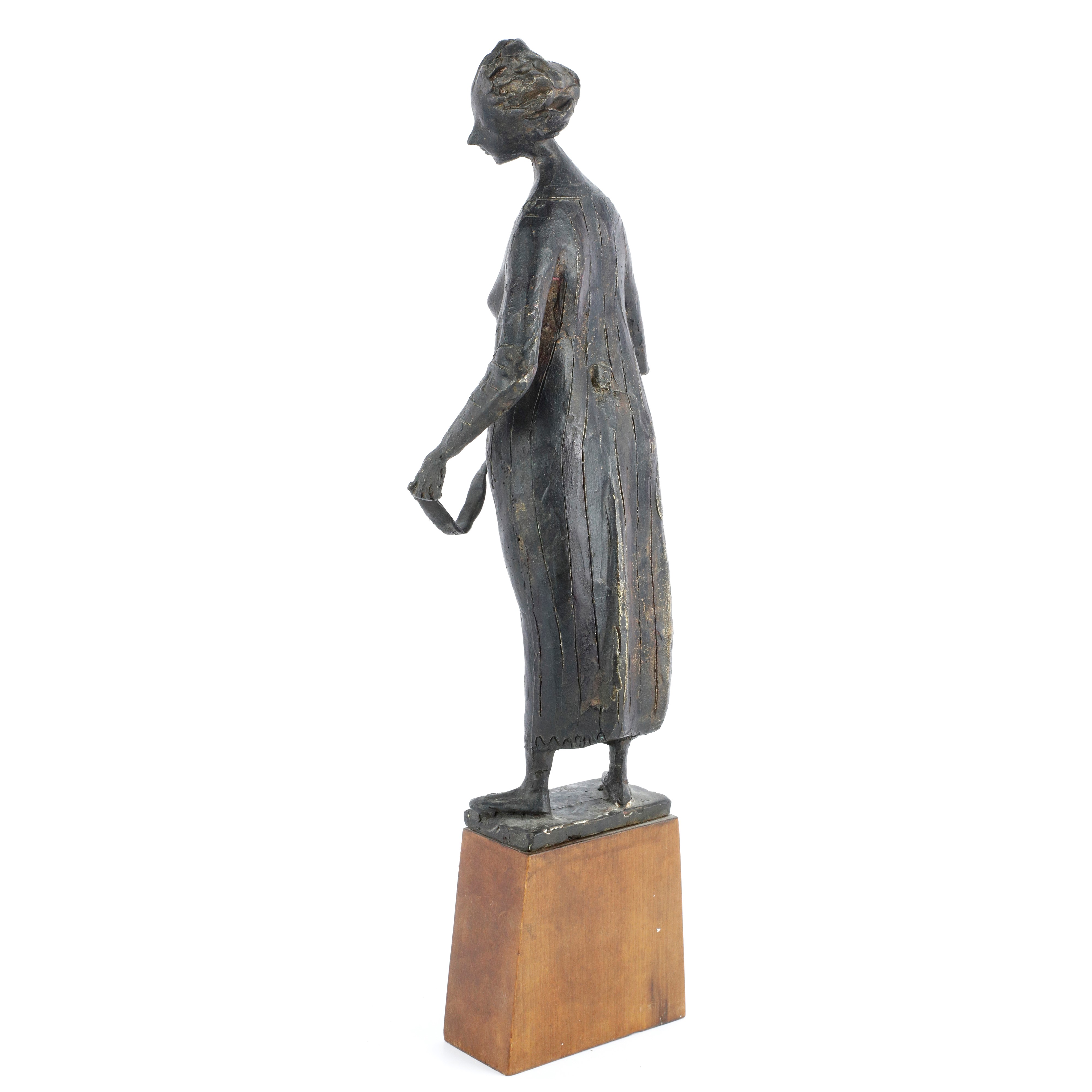 Mario Molteni - Figura Femminile, Scultura in Volume in Bronzo a Patina Scura